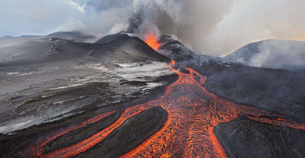 Извержение вулкана, Камчатка